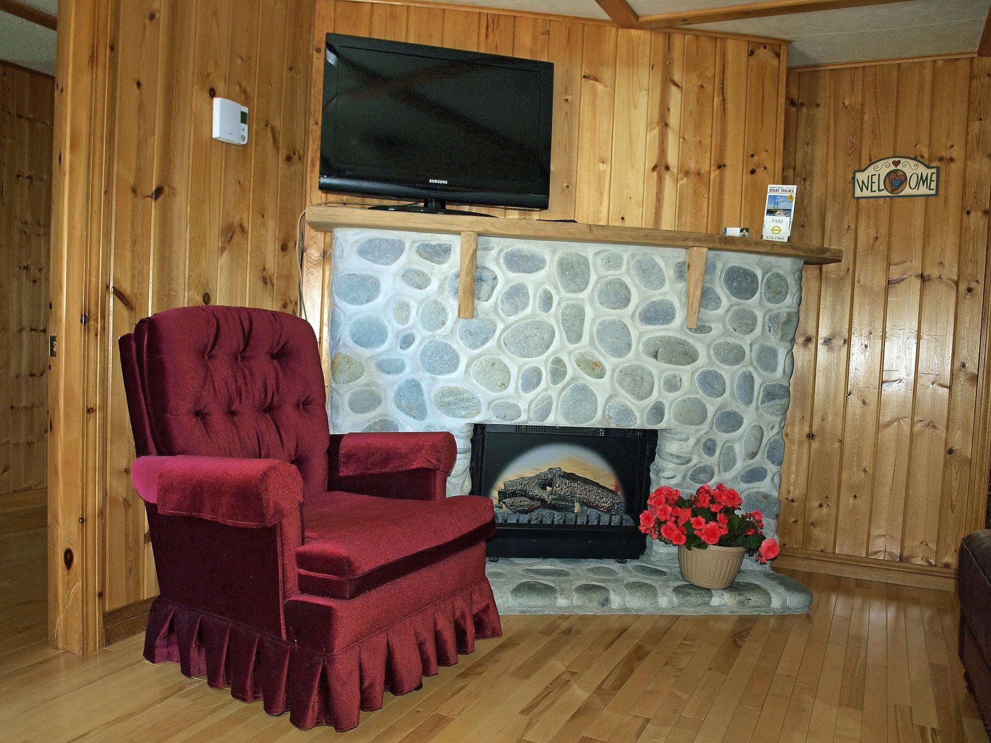 Mackenzie Motel & Cottages Shelburne Kültér fotó